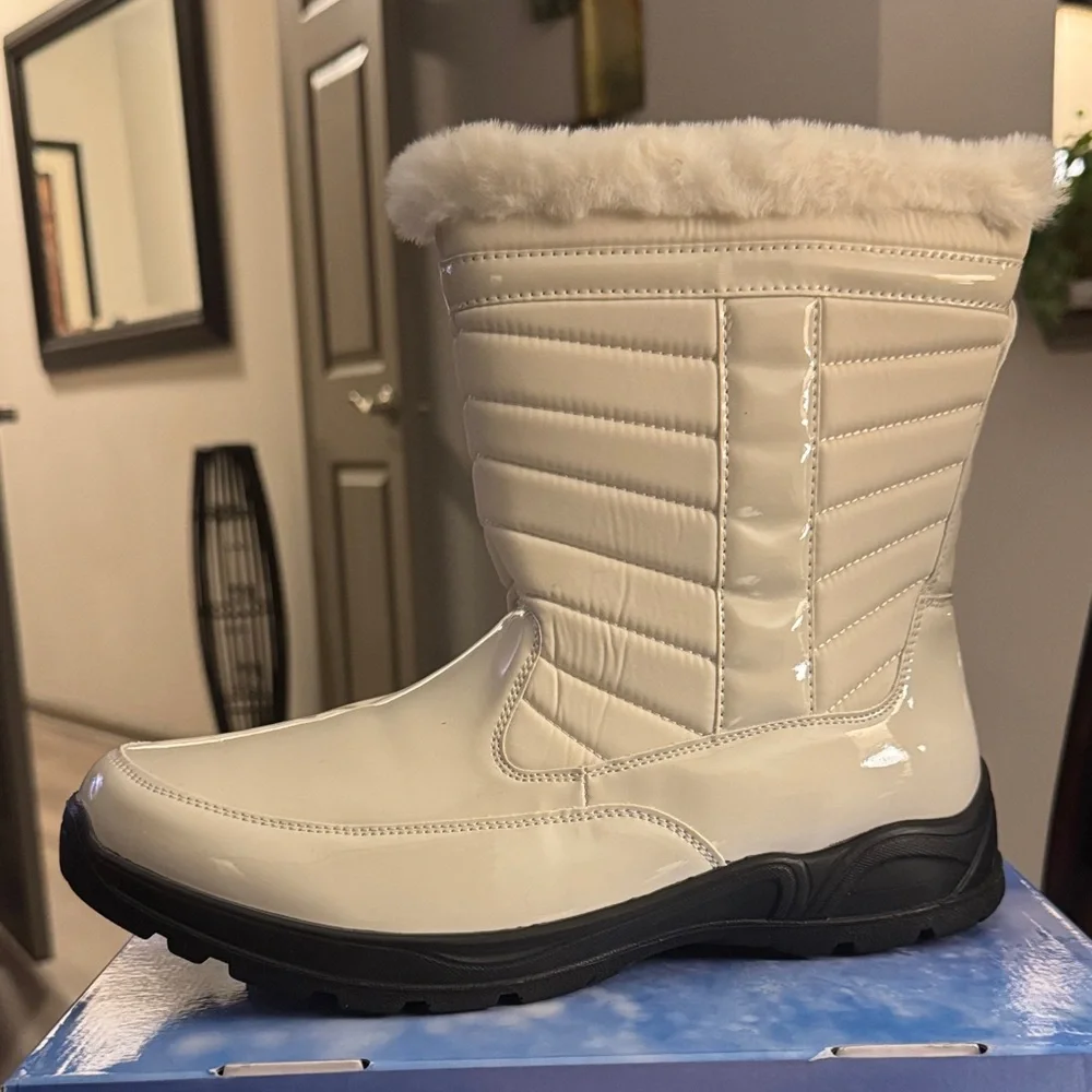 Easy Street SIZE 12 Women's Frazer Slip Resistant and Waterproof Side Zip Boots